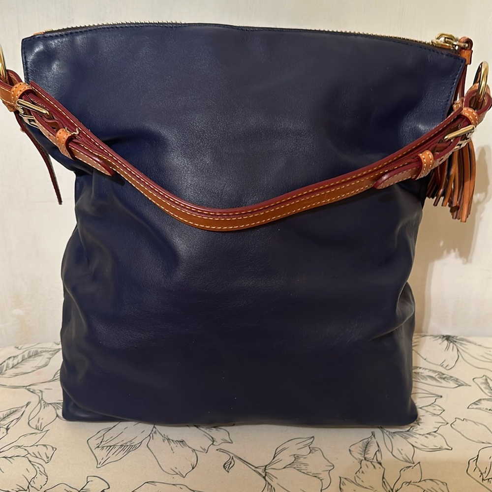 Handbag - Picture 3 of 11